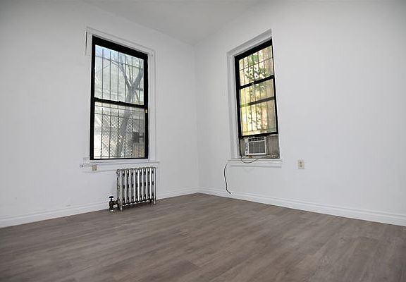 5th image of 164 W 128th St #1D