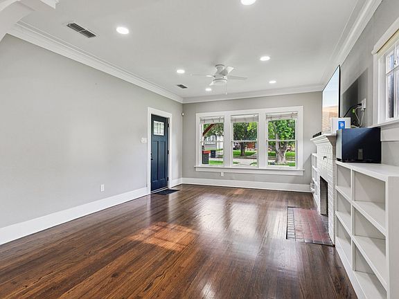 5th image of 343 Carnahan St