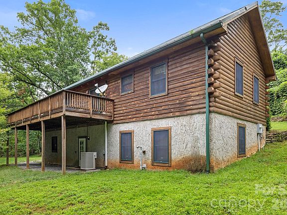 4th image of 266 Rhododendron Dr