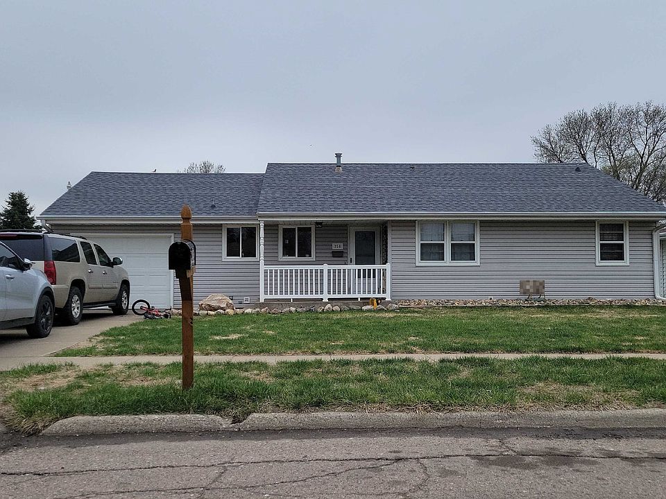 1st image of 208 Wedgewood Dr