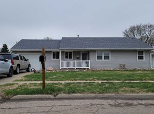 208 Wedgewood Dr, South Sioux City, NE 68776