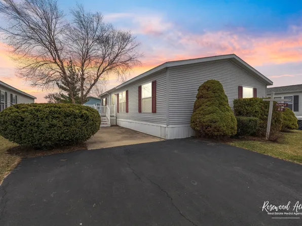 69 Saint Michaels Dr, Bourbonnais, IL 60914