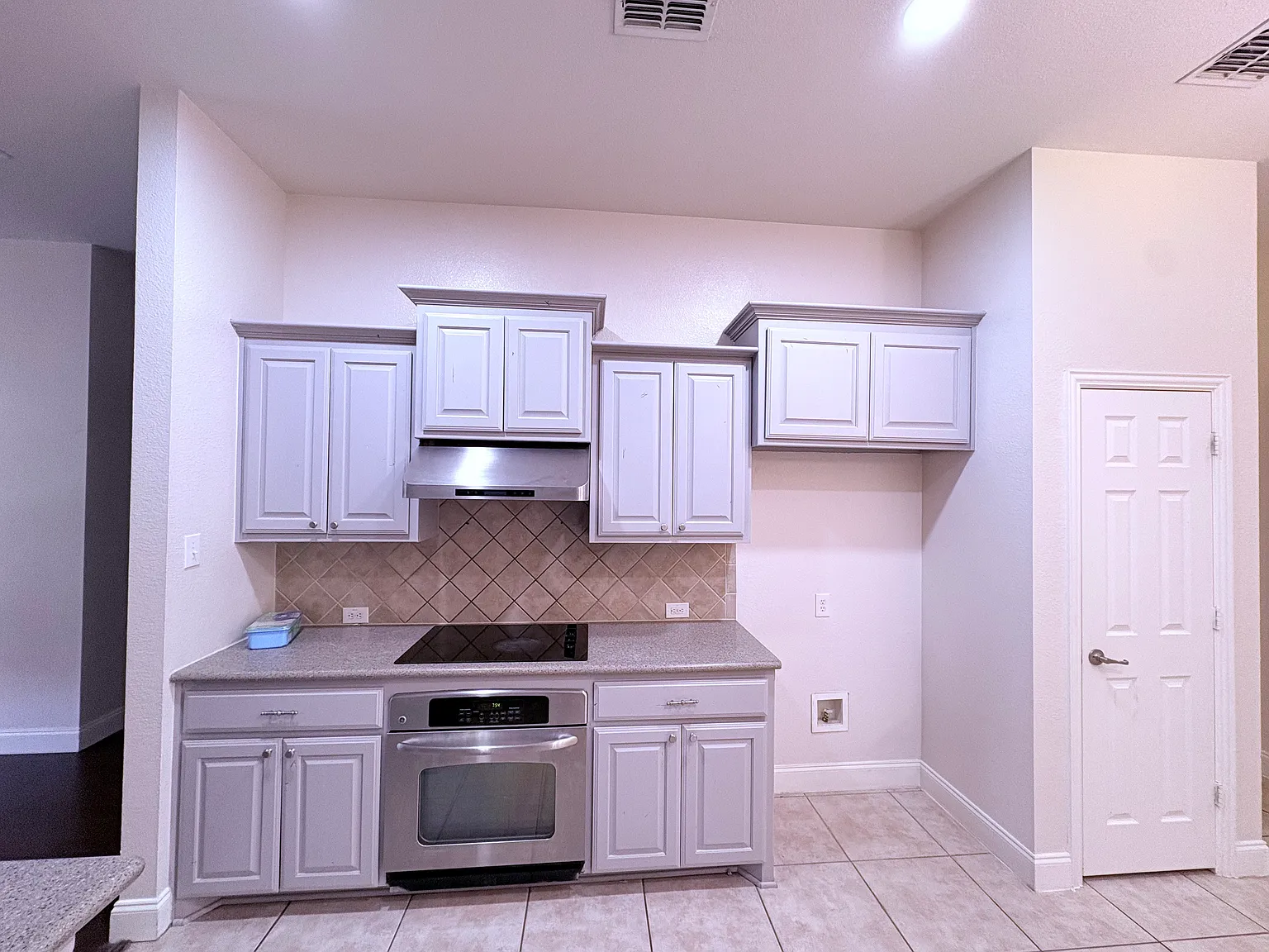 10020 Daly Dr — Photo 4
