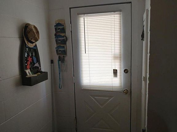 3rd image of 97 Oak St