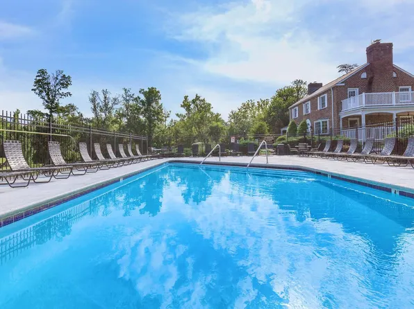 Waterford Village, 5201 Western Ave #1B-1Ba-900Sqft, Knoxville, TN 37921