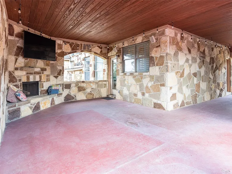 1898 Long Bow Dr — Photo 33