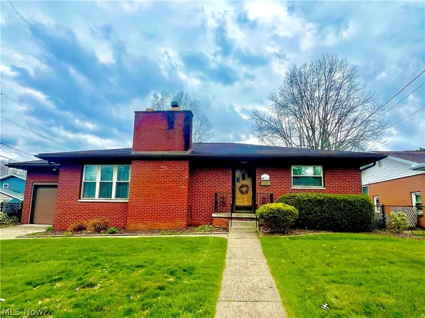 2004 Lewis Ave, Parkersburg, WV 26104