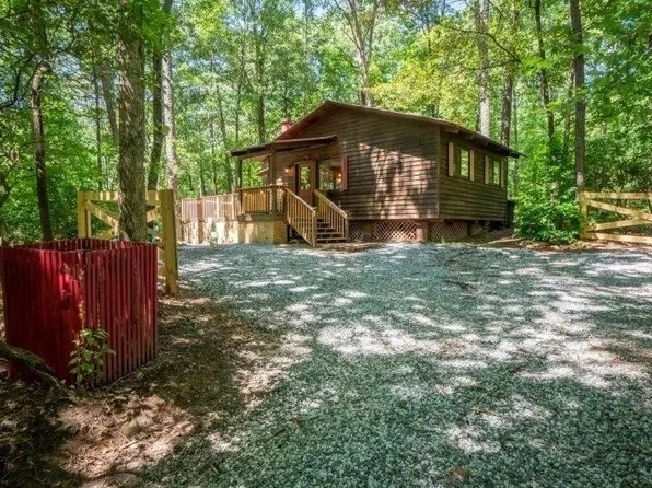 47 Anniversary Ln, Sautee Nacoochee, GA 30571