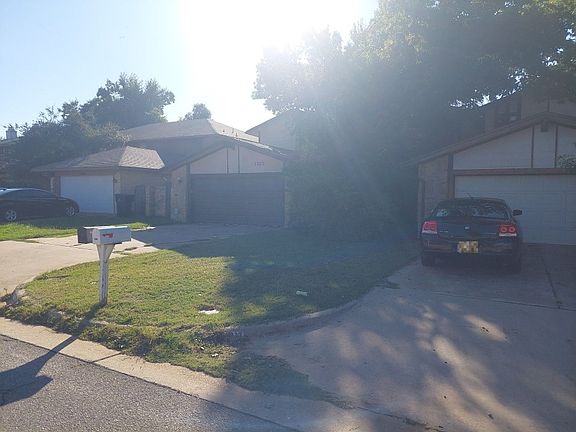 2nd image of 7309 Edenborough Dr