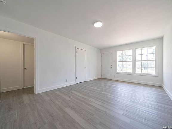 3rd image of 307 GAYLE AVE
