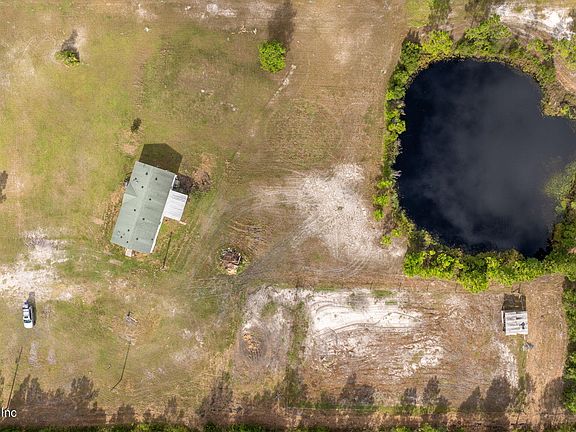 3rd image of 15370 WILKINSON Lane