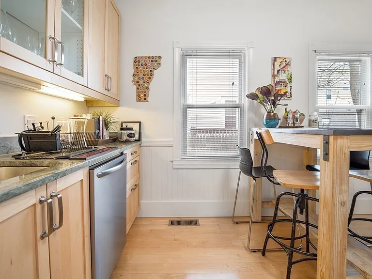 52 Waterhouse St #52 — Photo 15