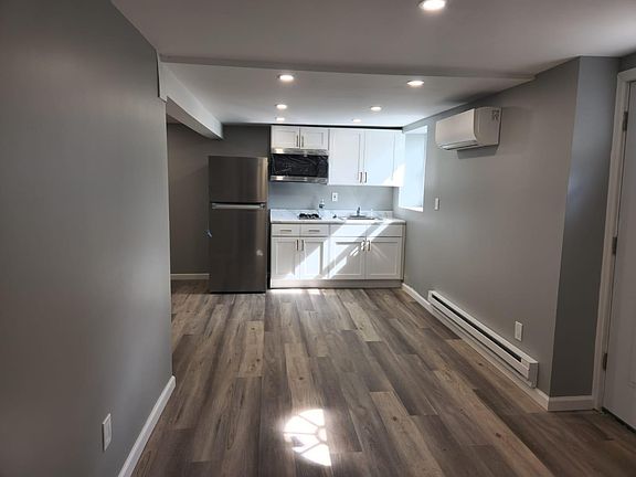 2nd image of 7 Hilmar Ln #26