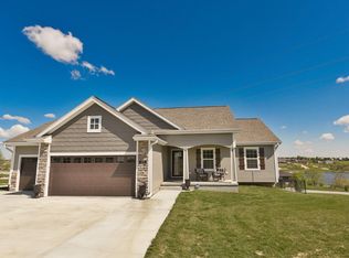 23015 Chamois Cir, Glenwood, IA 51534