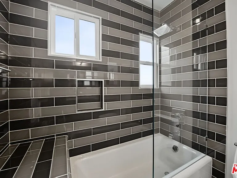 175 Barlock Ave — Photo 22