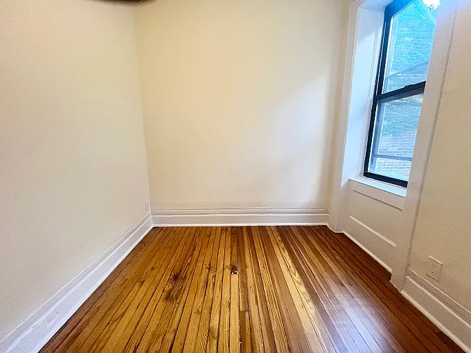 119 W Washington Pl #2 — Photo 4