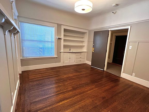 3rd image of 929 Pine St #406