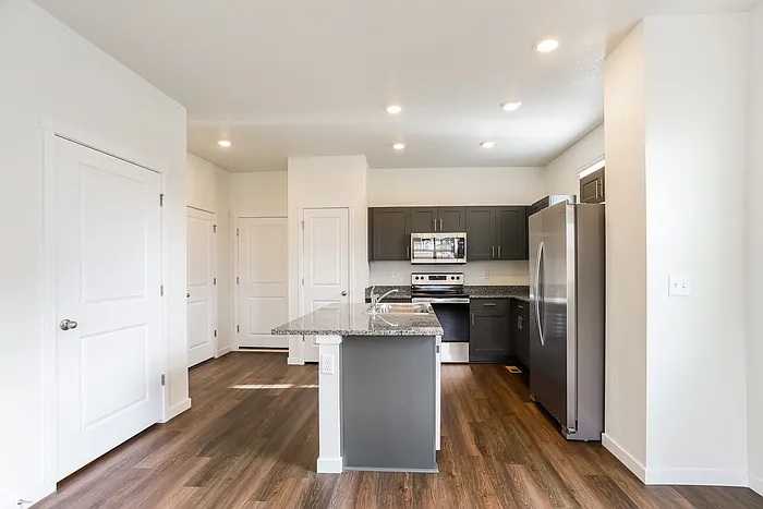 13501 Oneida Ln — Photo 6