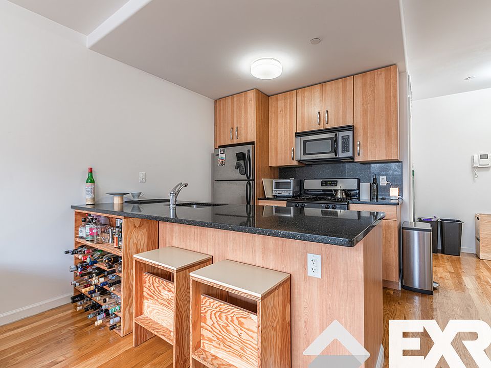 1st image of 309 Grand Ave #D4