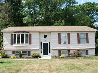 3 Lindberg Ave, Amesbury, MA 01913