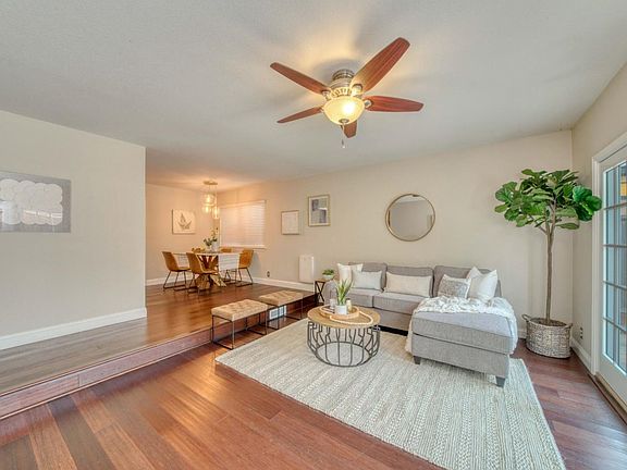 4th image of 1069 Wallace Dr