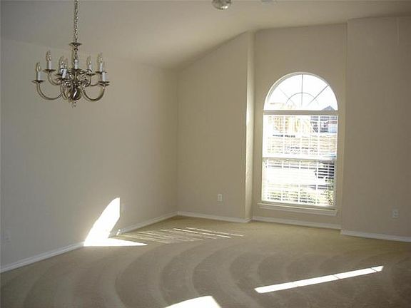 4th image of 8808 Viridian Ln