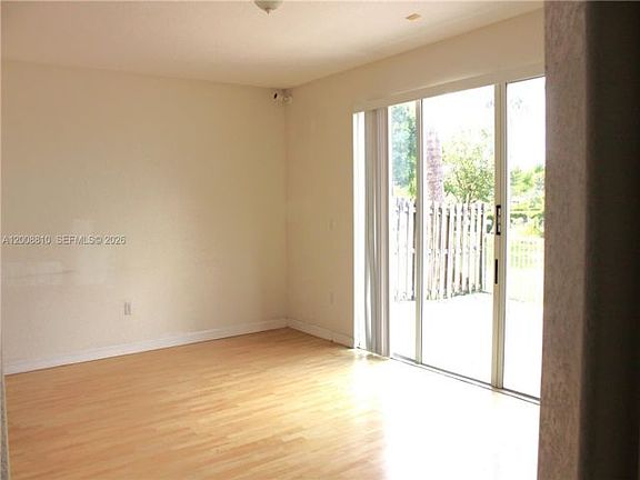 2nd image of 11375 NW 77th Ln