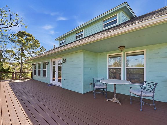 3rd image of 180 Grove Rd