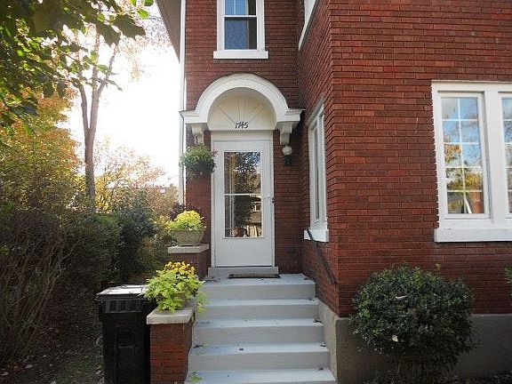 Private Entrance