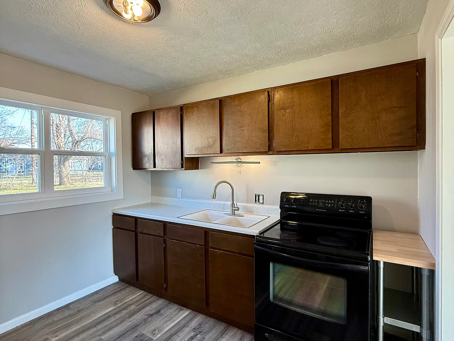 2 bed, 768 sqft, $1,050 — Photo 4