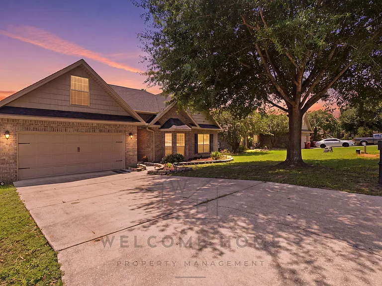 734 Lime Ln — Photo 1