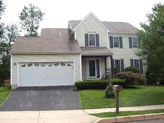 2nd image of 190 Bayberry Dr