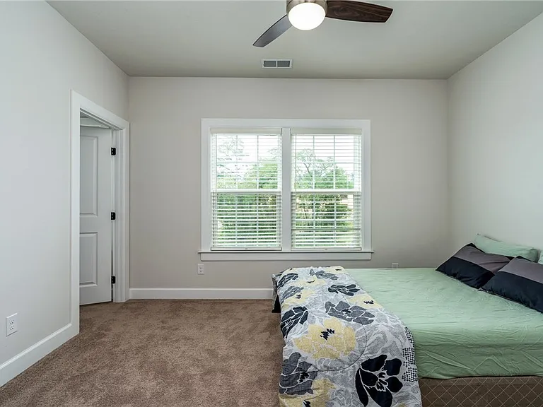 1702 Stevensan Dr — Photo 16