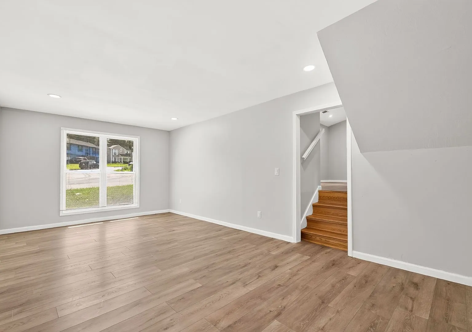 Renovated 3 bed/2 bath in Lithonia! — Photo 4