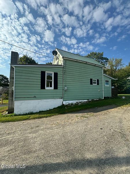 3rd image of 37 1/2 West Street