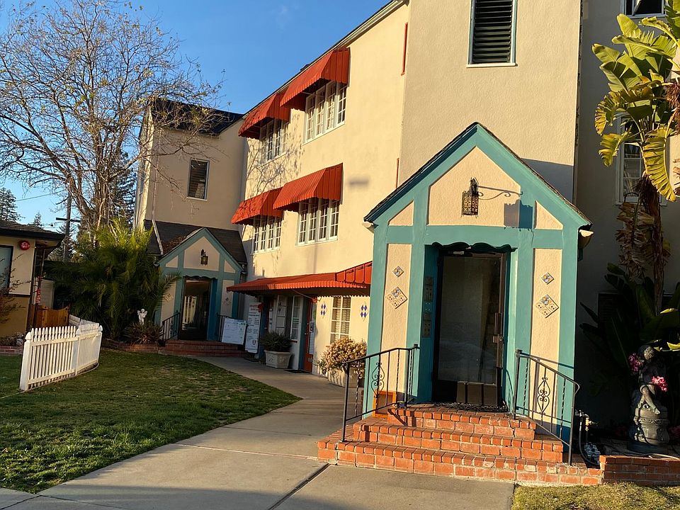 English Tudor Building, beautiful setting