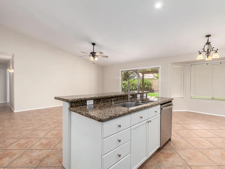 4830 W Geronimo St — Photo 10