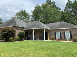 33 Cane Bend Dr, Carriere, MS 39426