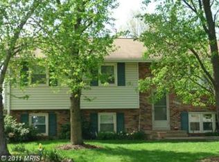 5710 Barrymore Rd, Centreville, VA 20120