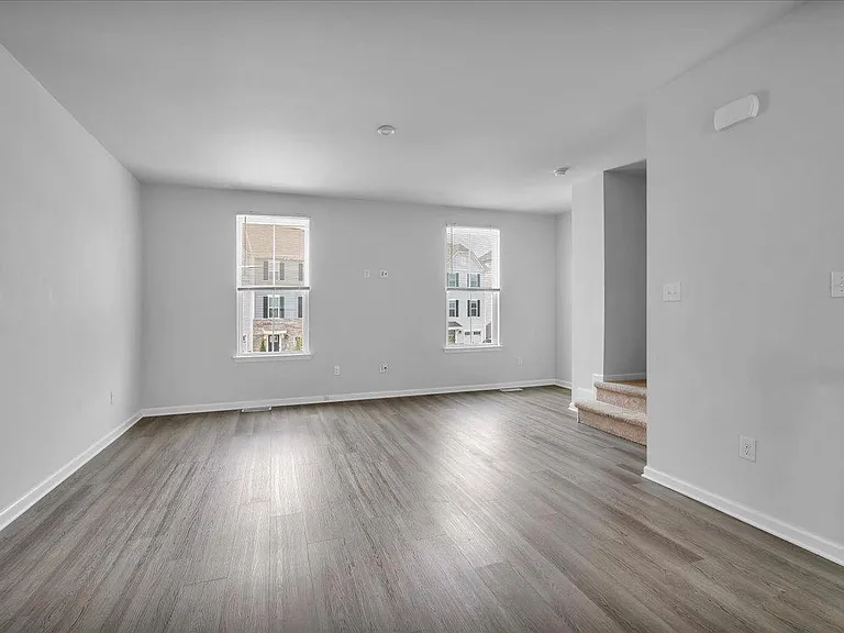 7 Hamilton Ct — Photo 5