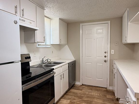 5th image of 2304 Avenue K