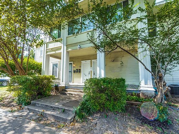 2nd image of 738 Woodlawn Ave #448