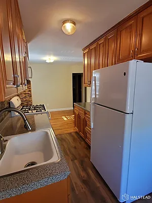 Rented by Halstead Real Estate | media 20