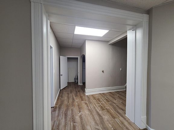 5th image of 405 N Erie St APT 1