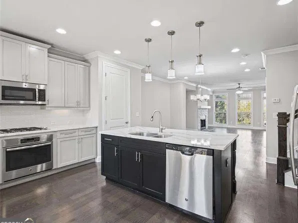 1781 Kenstone Walk, Dunwoody, GA 30338