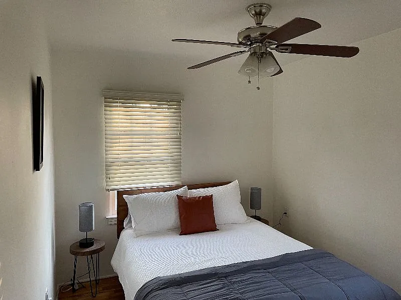 3 bed, 1200 sqft, $3,500 — Photo 3