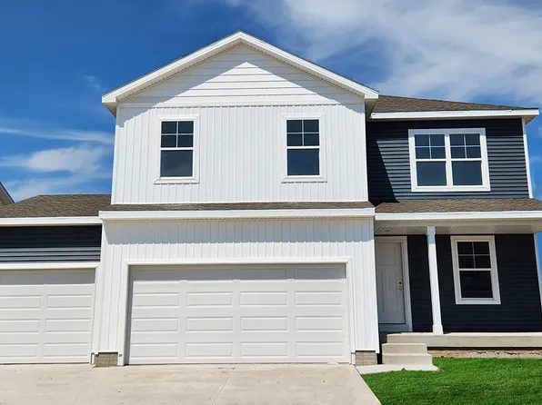 929 Hillside Pl, Polk City, IA 50226