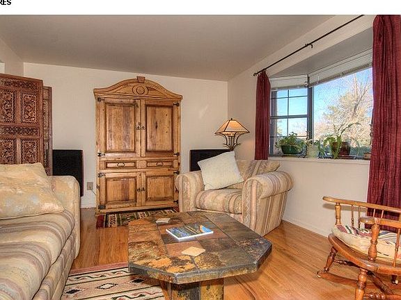4th image of 265 Iroquois Dr