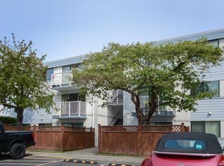 7200 Lindsay Rd #201, Richmond, BC V7C 2P5