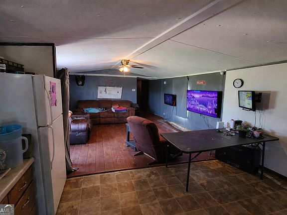 5th image of 214 Homer Stephens Rd